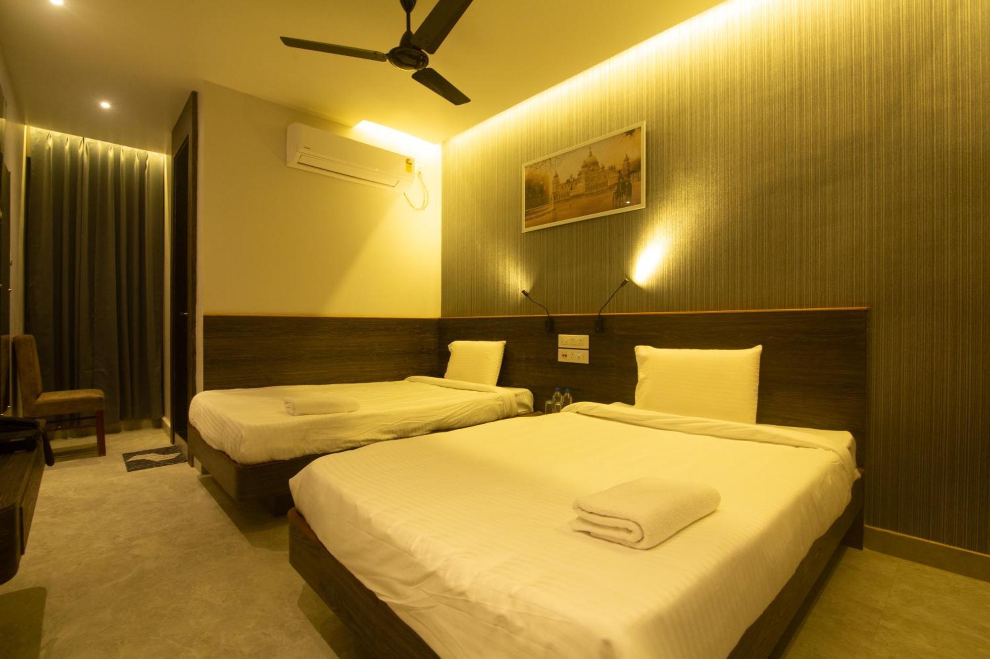 Hotel Palace View Murshidabad Exterior photo