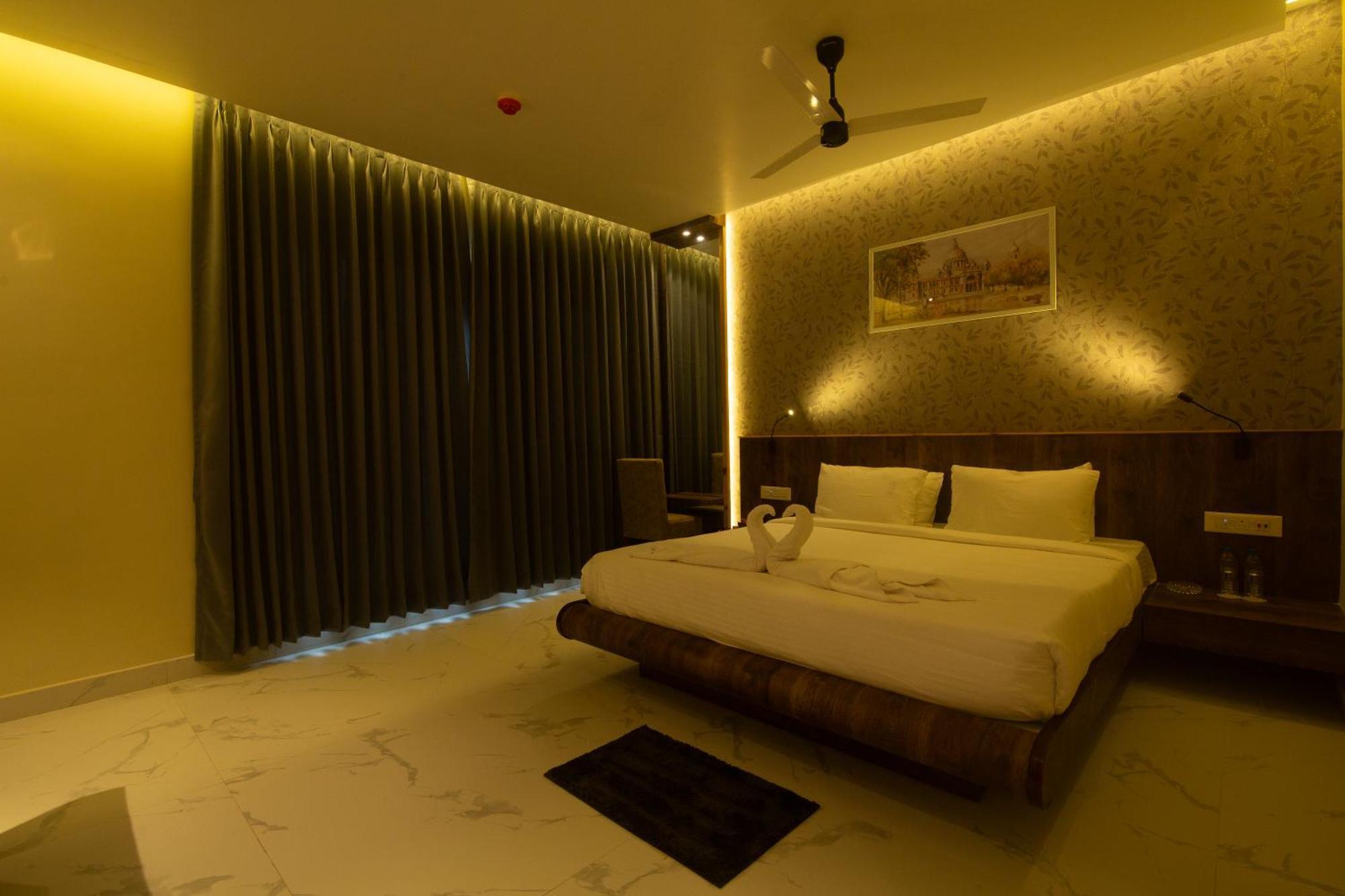 Hotel Palace View Murshidabad Exterior photo